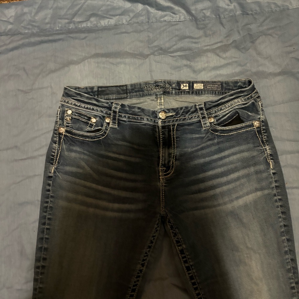 Miss me jeans size 34 inseam 30 great look and design - Picture 3 of 4